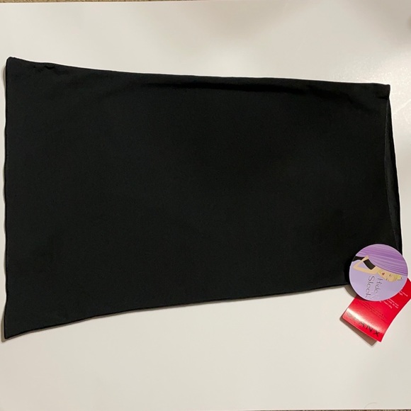 SPANX Hide and Sleek Slip - Picture 2 of 4